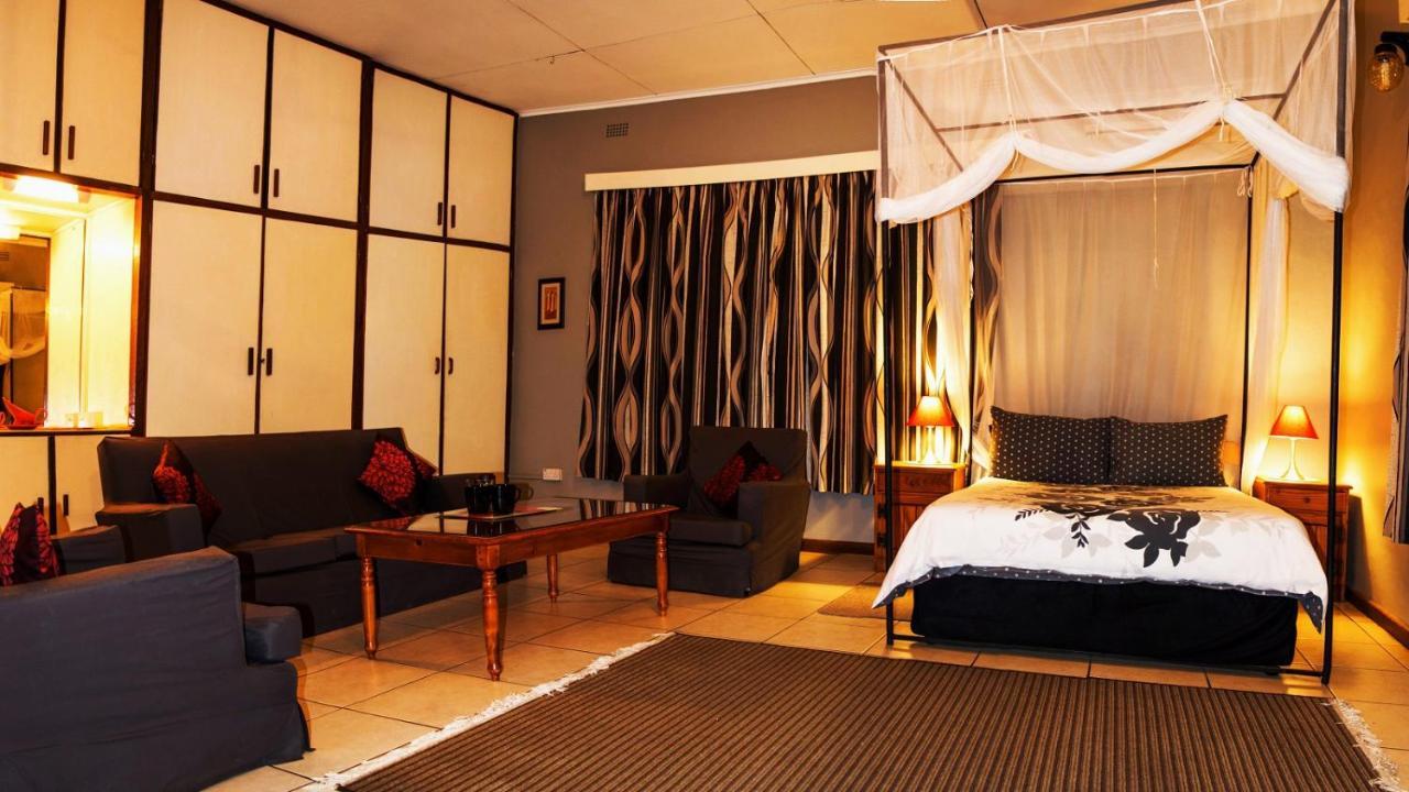Cluny Lodge リロングウェ エクステリア 写真
